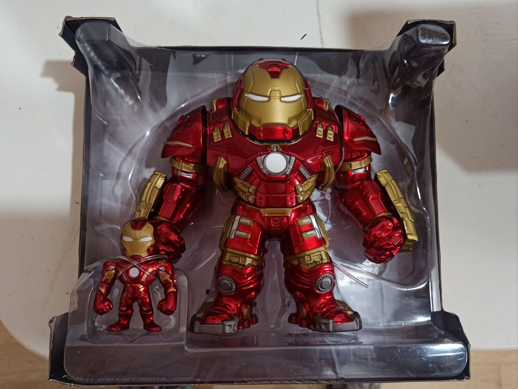 Figuras de metal Iroman 15 cm e 4 cm