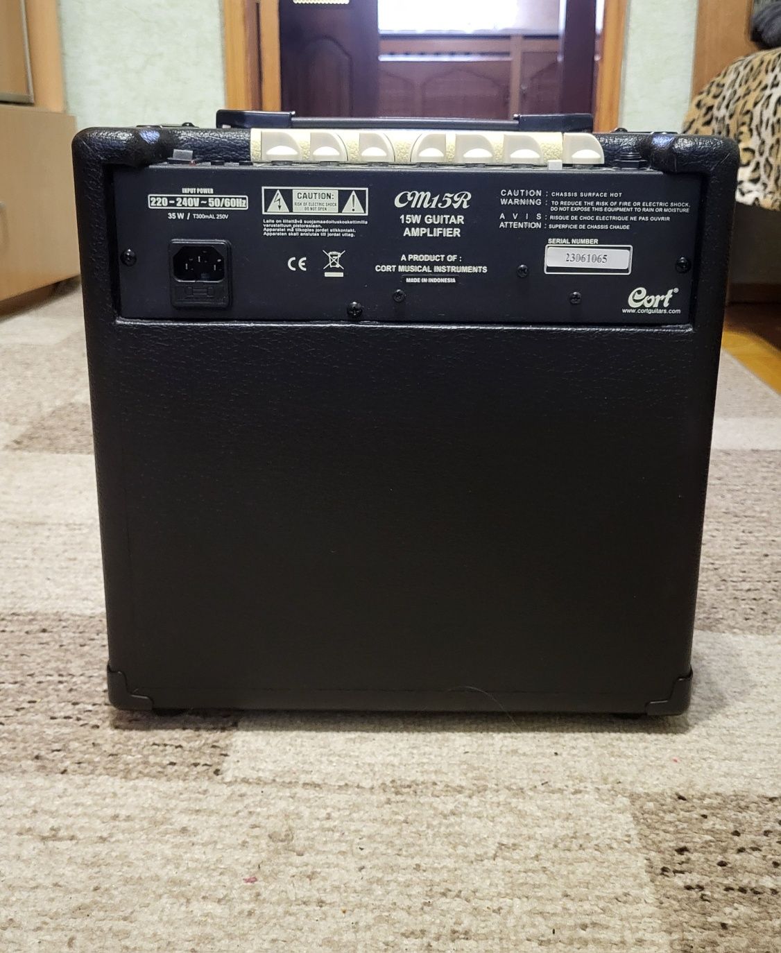 Комбопідсилювач Cort CM15R