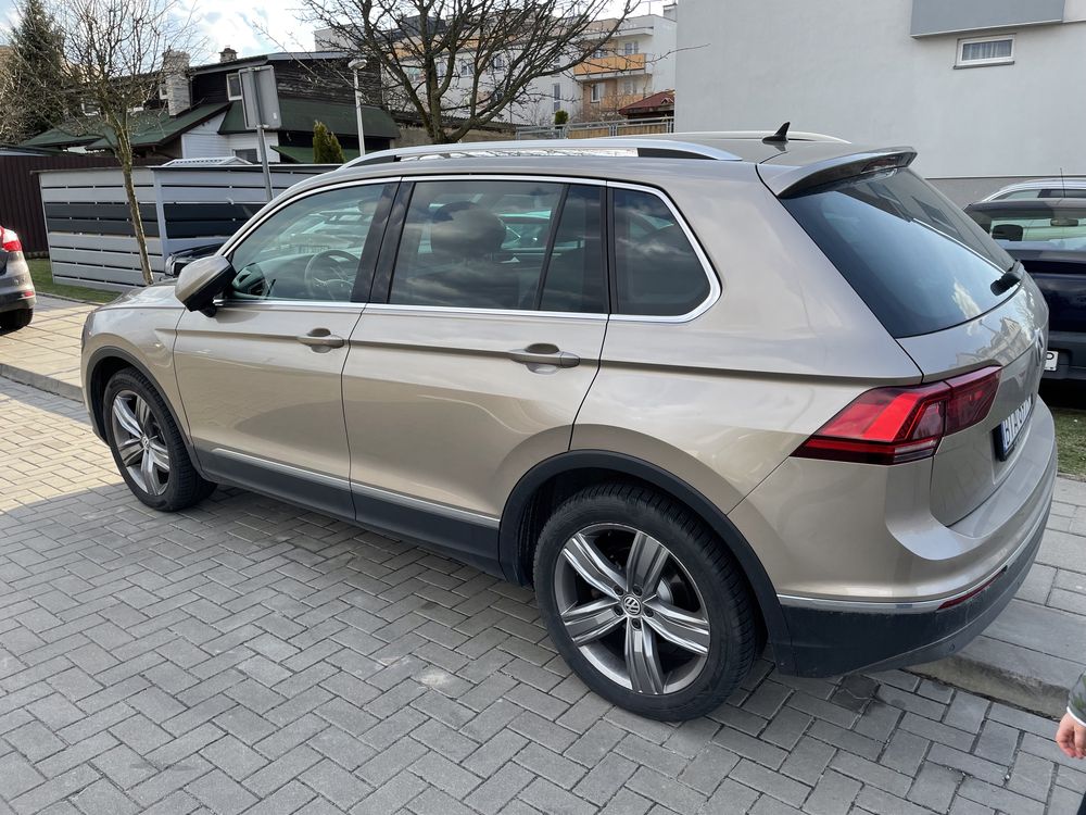 Volkswagen Tiguan 2.0 TSi, 180 KM, 2018r, Highline