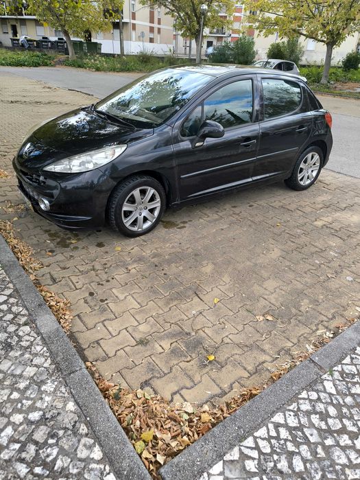 Peugeot 207 versão sport