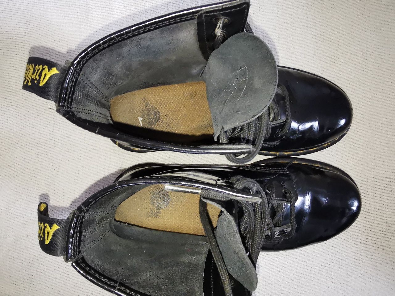 Dr. Martens Air Wair 1460 8-eye glany lakierowane 38