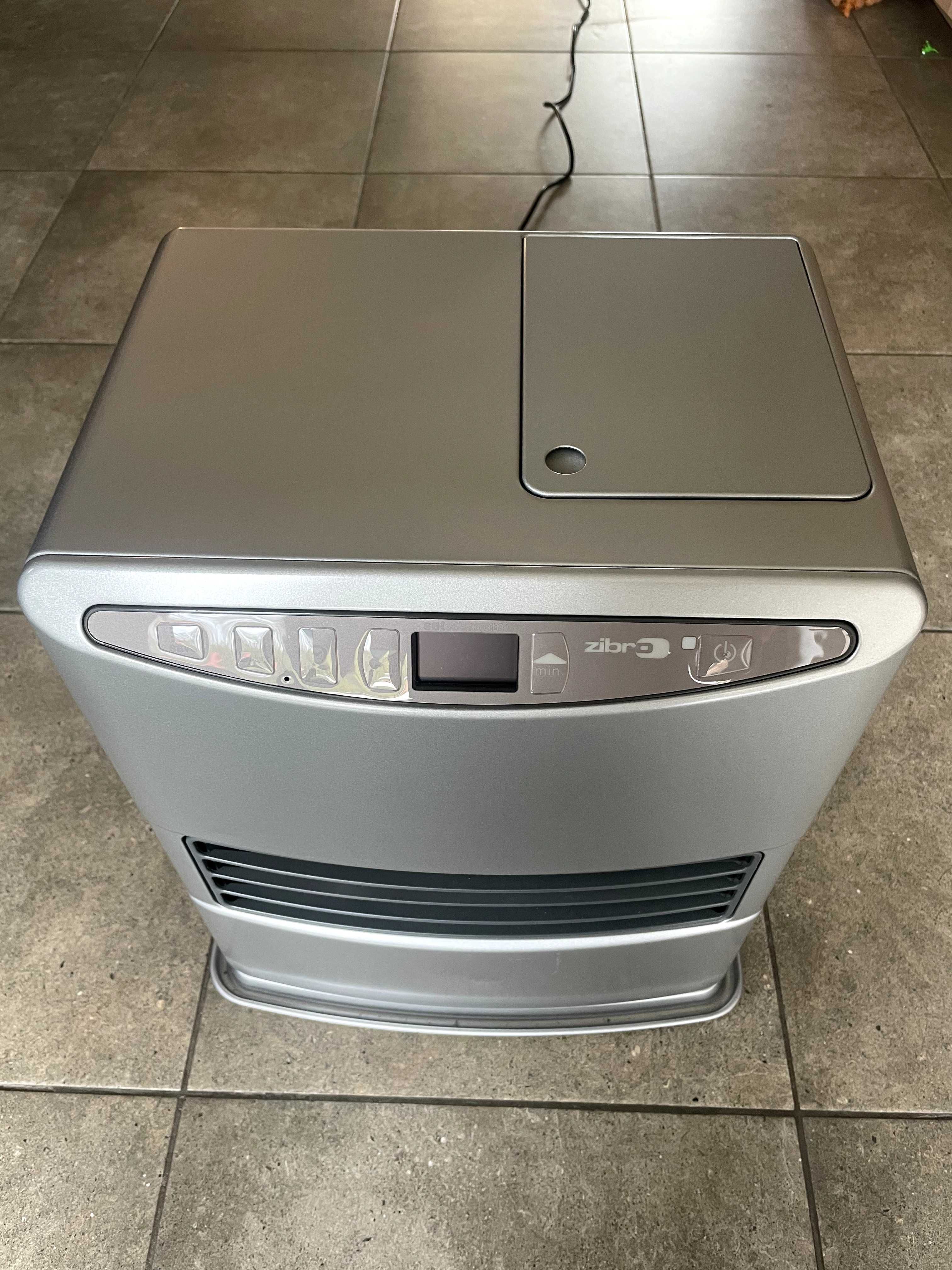 Japoński piecyk naftowy 3kW Toyotomi Zibro 2230 / Zibro LC-32