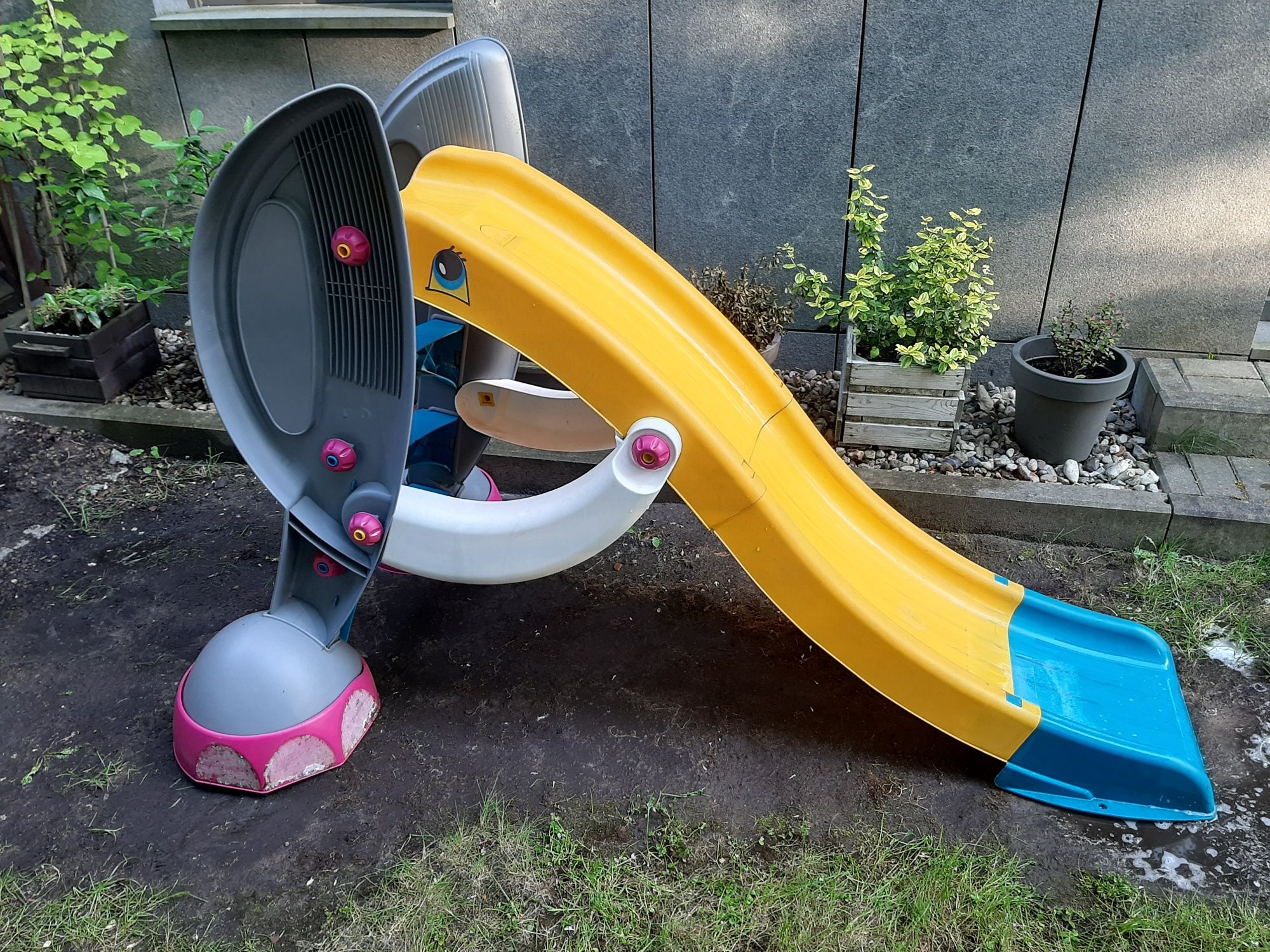 Zjeżdżalnia ogrodowa długość 197cm, 110 wysokość
