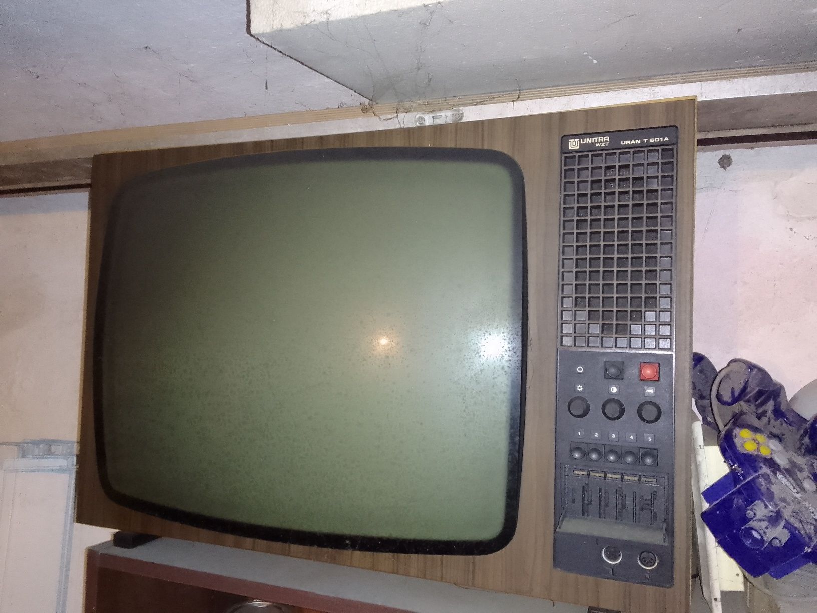 Telewizor UNITRA z PRL lata 70