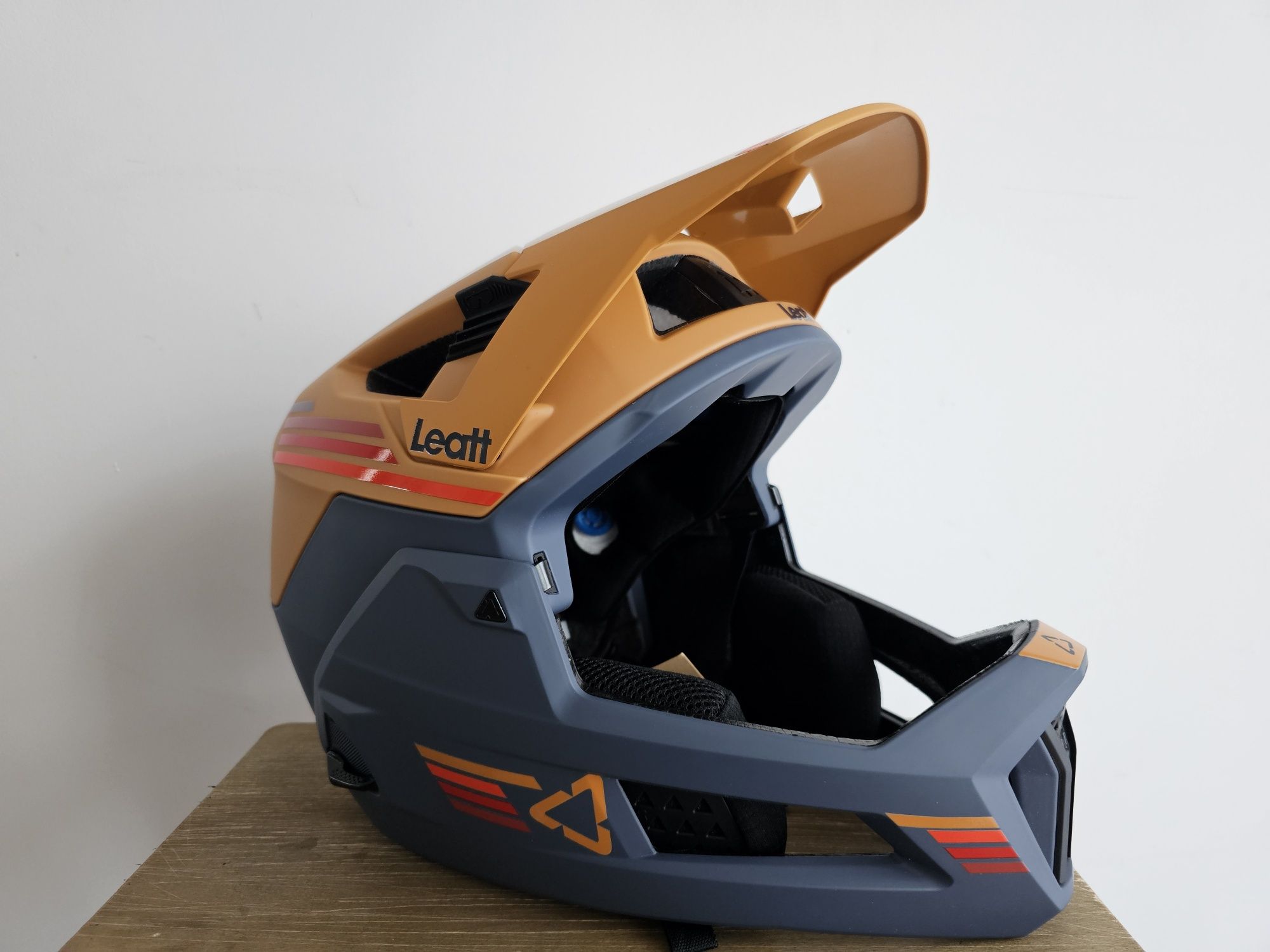 Kask rowerowy Leatt MTB Enduro 4.0 V23 Suede L