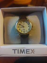 Zegarek damski TIMEX. Zegarek Easy Reader T20071 Brown/Gold.