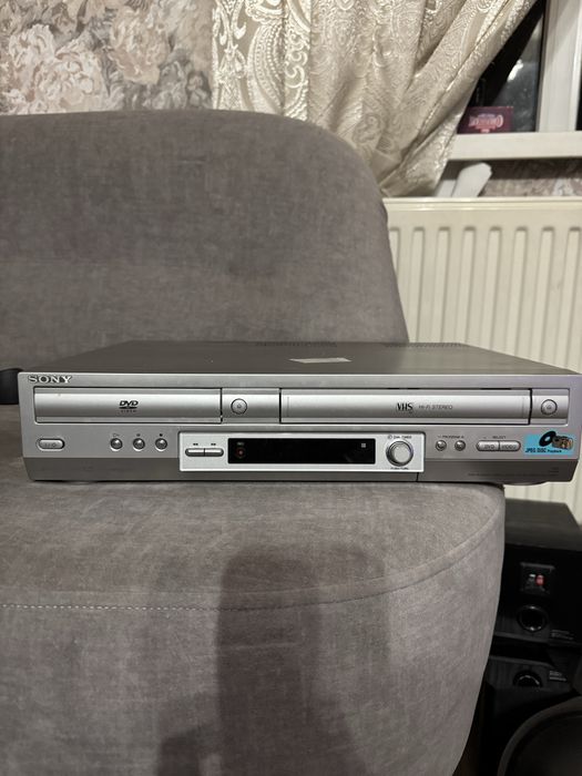 DVD відео магнітофон Sony