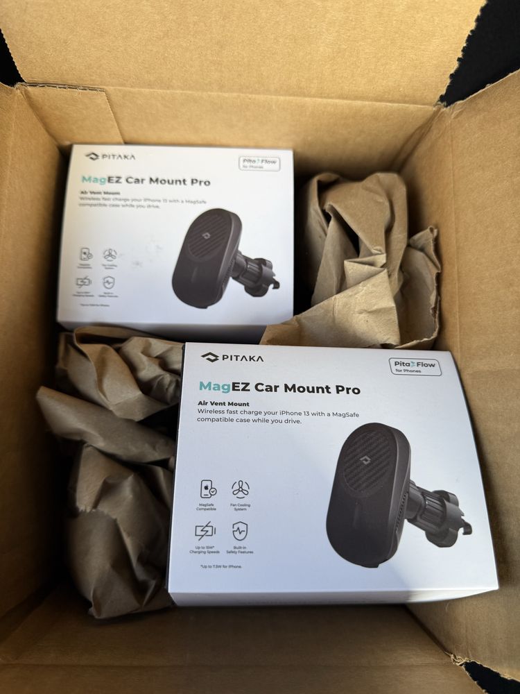 Pitaka MagEZ Car Mount Pro Car Vent