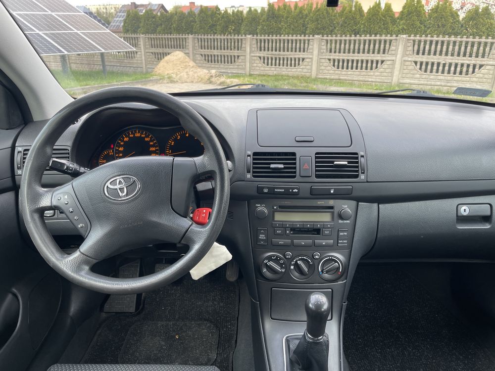 Toyota Avensis 1.8Benzyna 129KM