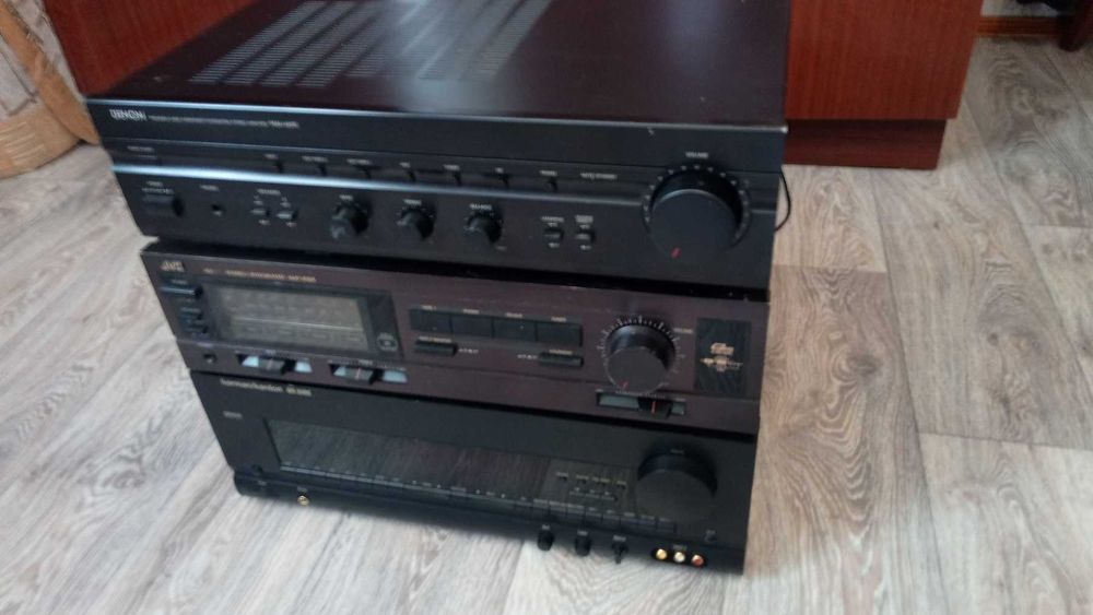 Активний мікшерний пульт SoundKing AE 101EE.