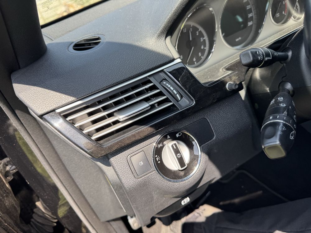 Декор w212 mercedes вставки дерева мерседес чорні