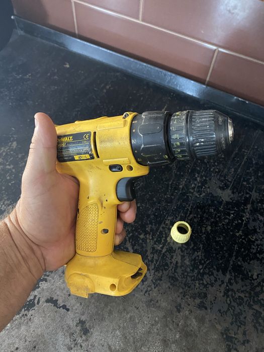 Шуруповерт dewalt
