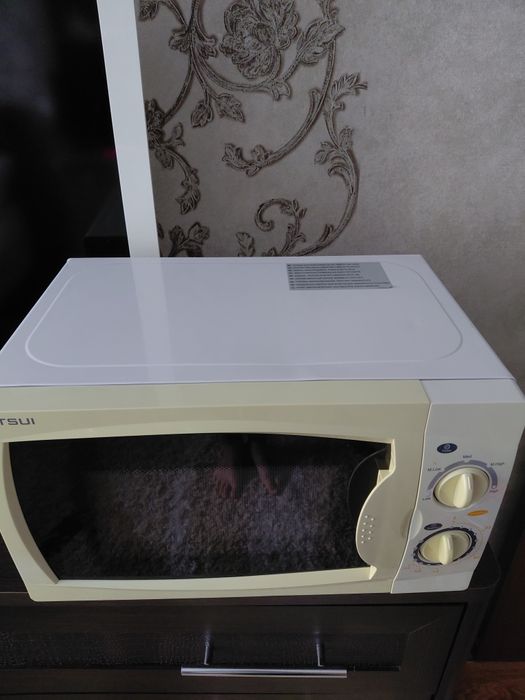 Мікрохвильова піч,мікрохвильовка.