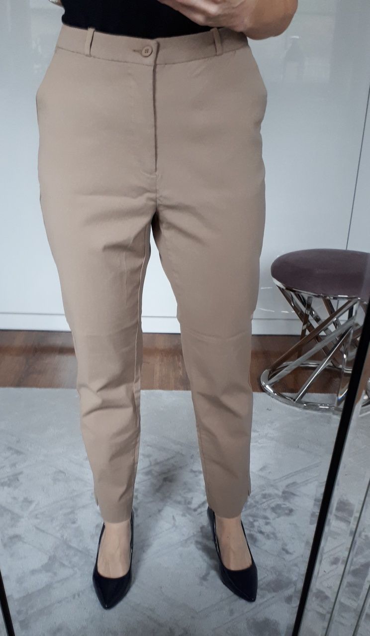 Spodnie damskie materiałowe chinosy z wiskozą beżowe 44