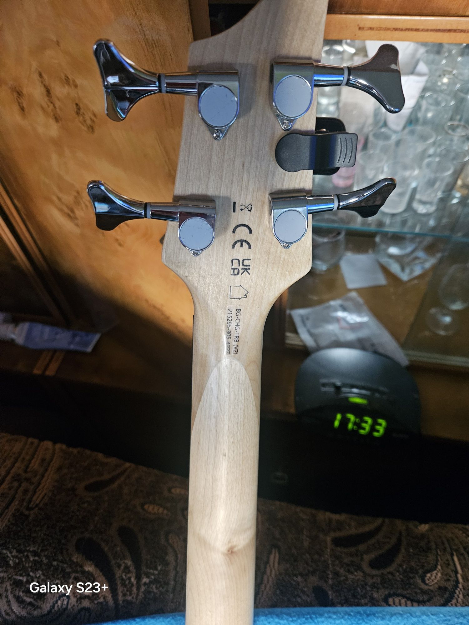 Gitara basowa elektryczna