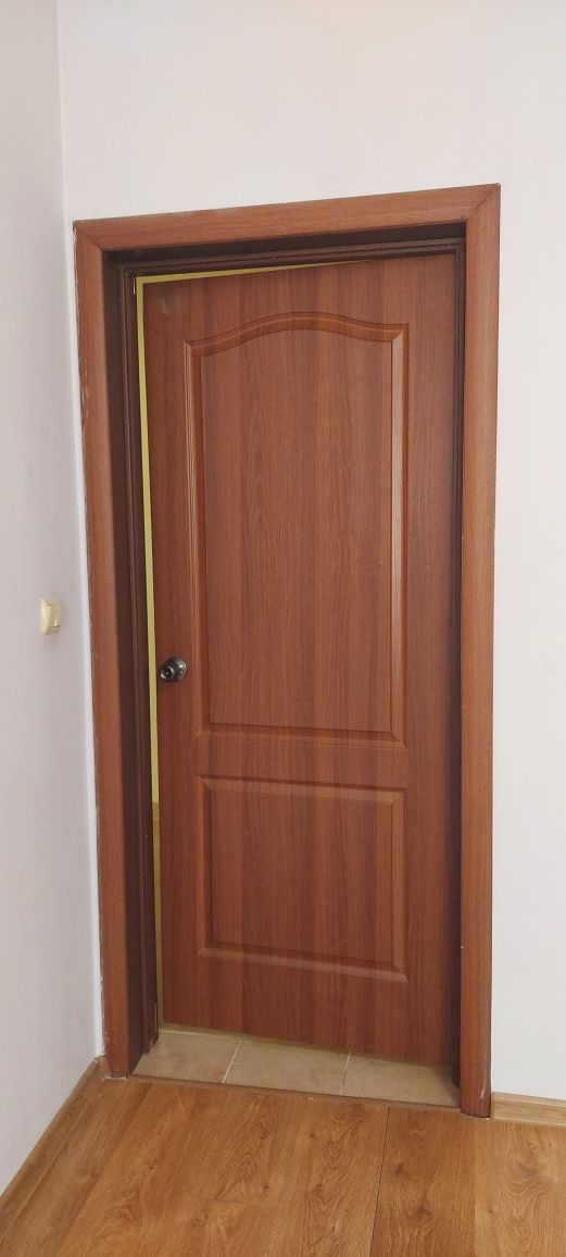 Міжкімнатні двері (3 шт) з коробками, доборами та лиштвами