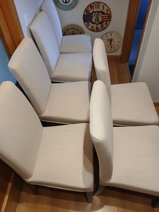 Conjunto de seis cadeiras de sala de jantar