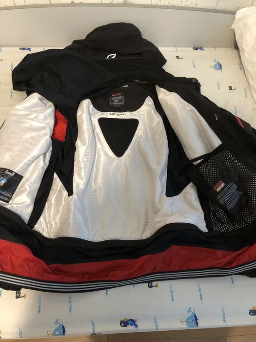 Гірнолижний костюм