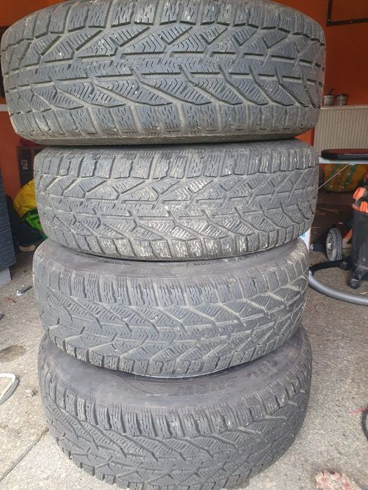 Alufelgi Renault oryginalne + opony zimowe 235/65 R17