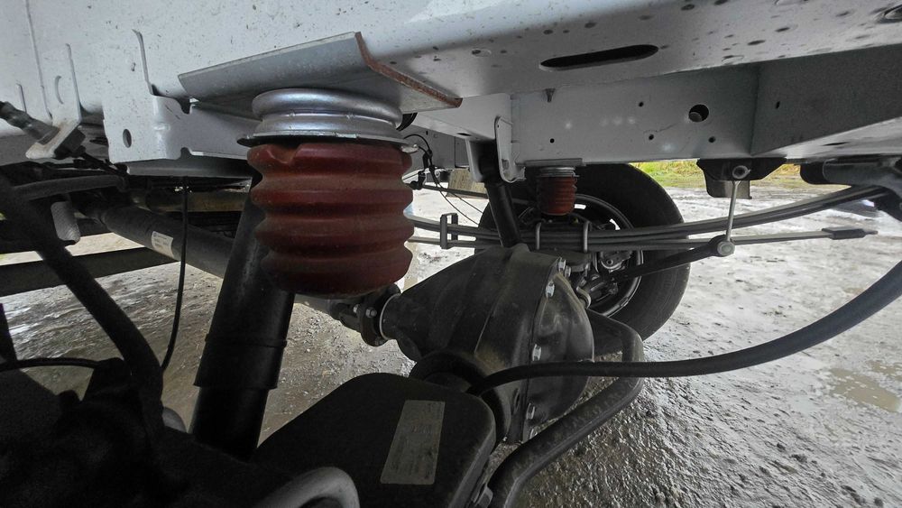 Renault master 3 master IV hak belka tył 2025 rok