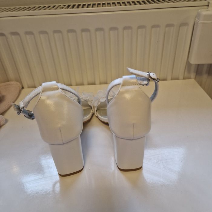 Buty ślubne nowe