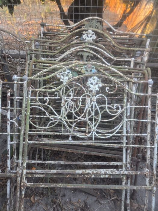 Camas em ferro várias medidas