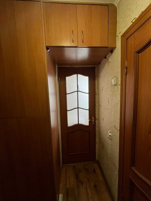 Супер квартира, низ ринку - Виставка, середній поверх, Хороша ціна