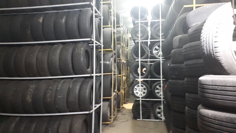 Opona 215/65/16 c Continental Conti Van Contact 200