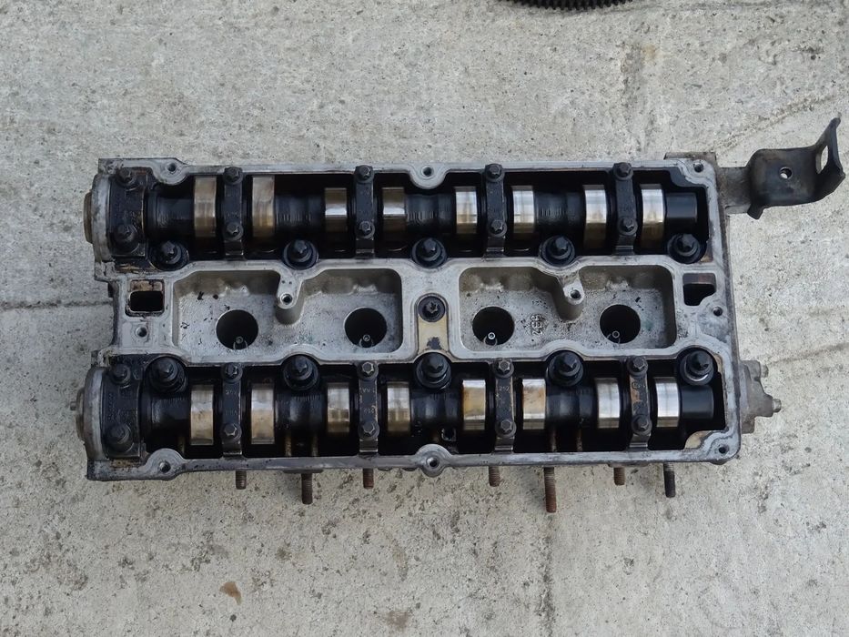 GŁOWICA SILNIKA WAŁKI OPEL VECTRA C SIGNUM ASTRA H ZAFIRA B 1,8 Z18XE