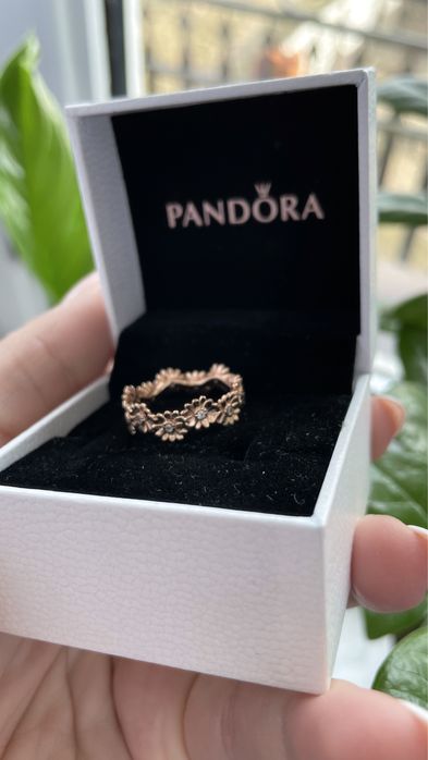Pierścionek Korona lśniących stokrotek Pandora 50 różowe złoto, nowy