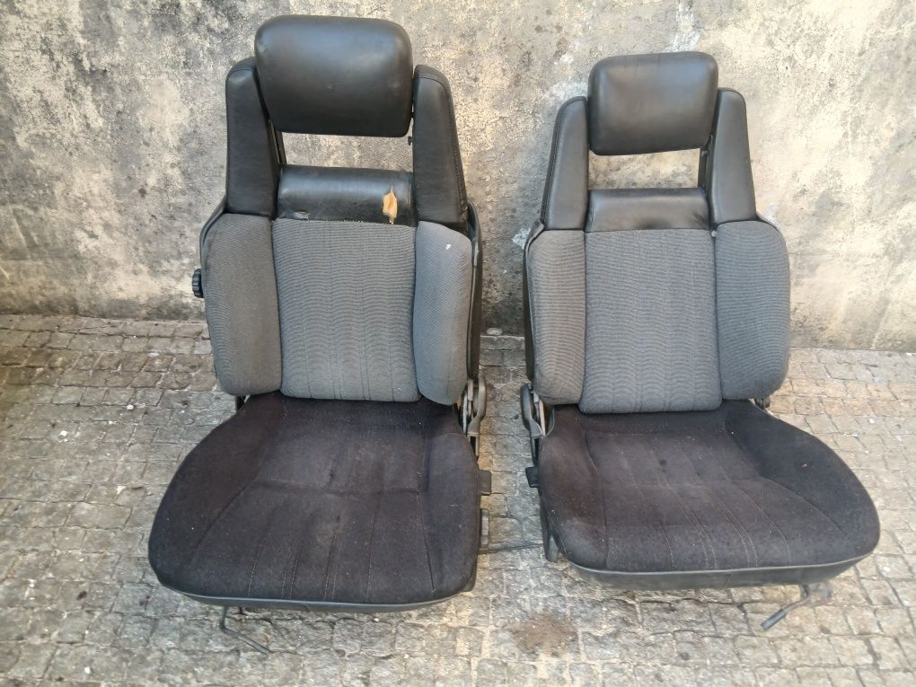Bancos da frente AE86 Toyota Corolla GT