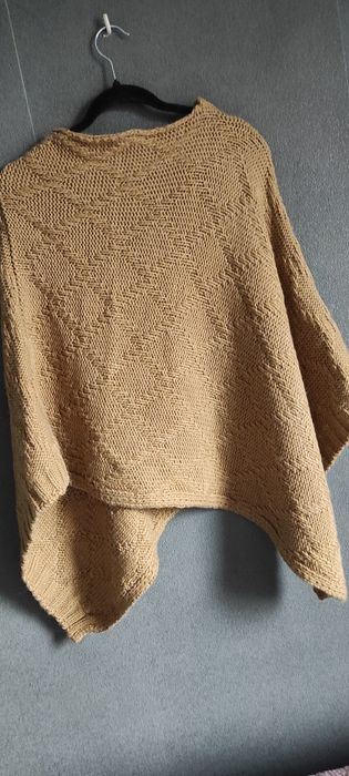 Ponczo narzutka szal kolor na metce