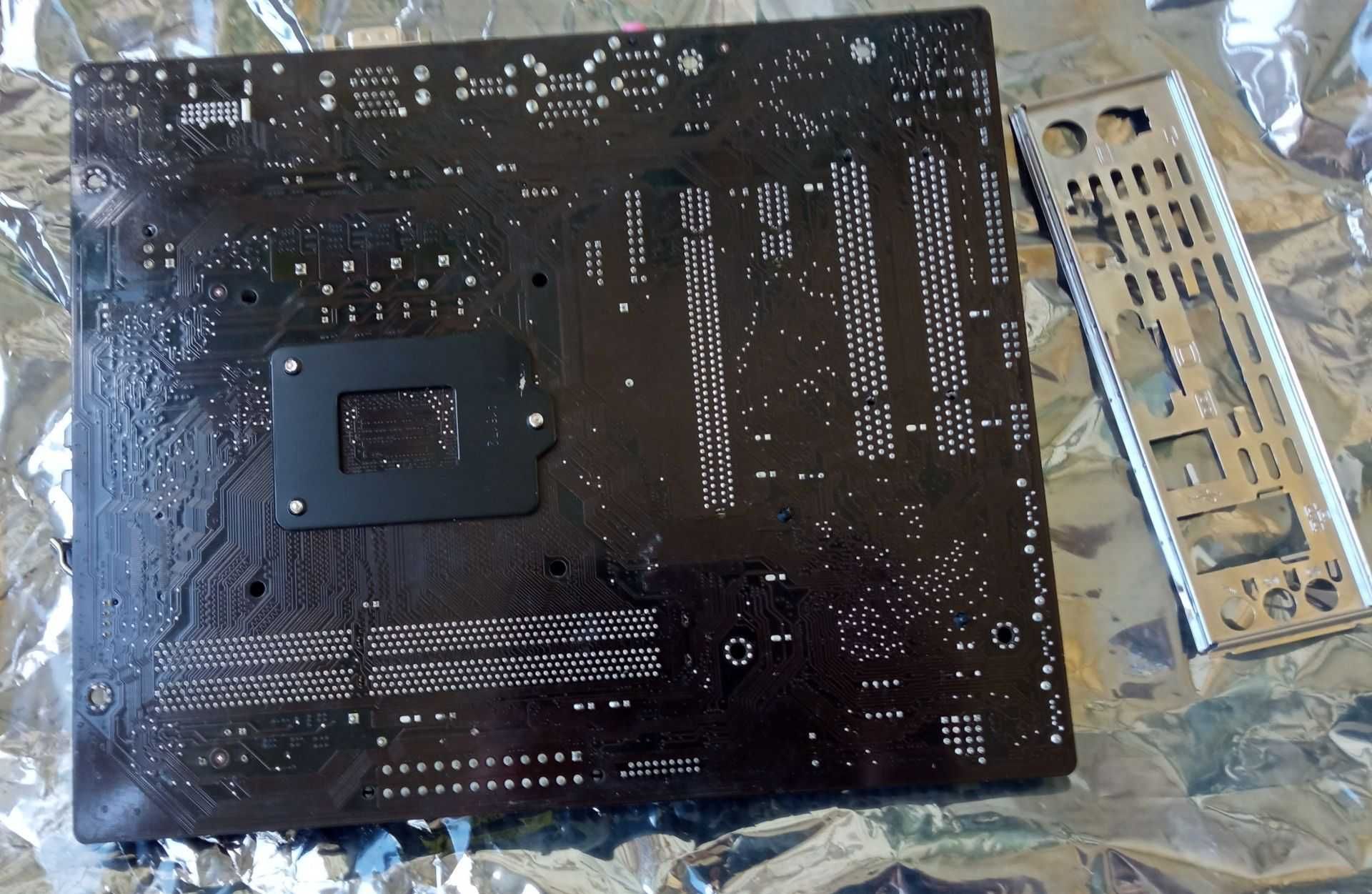 материнская плата ASUS H81M-CT, s1150