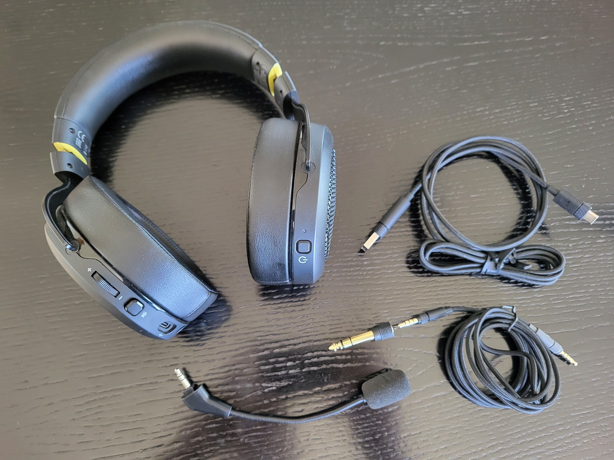 Auscultadores / HeadPhones Bluetooth Corsair HS70 (rigorosamente impec