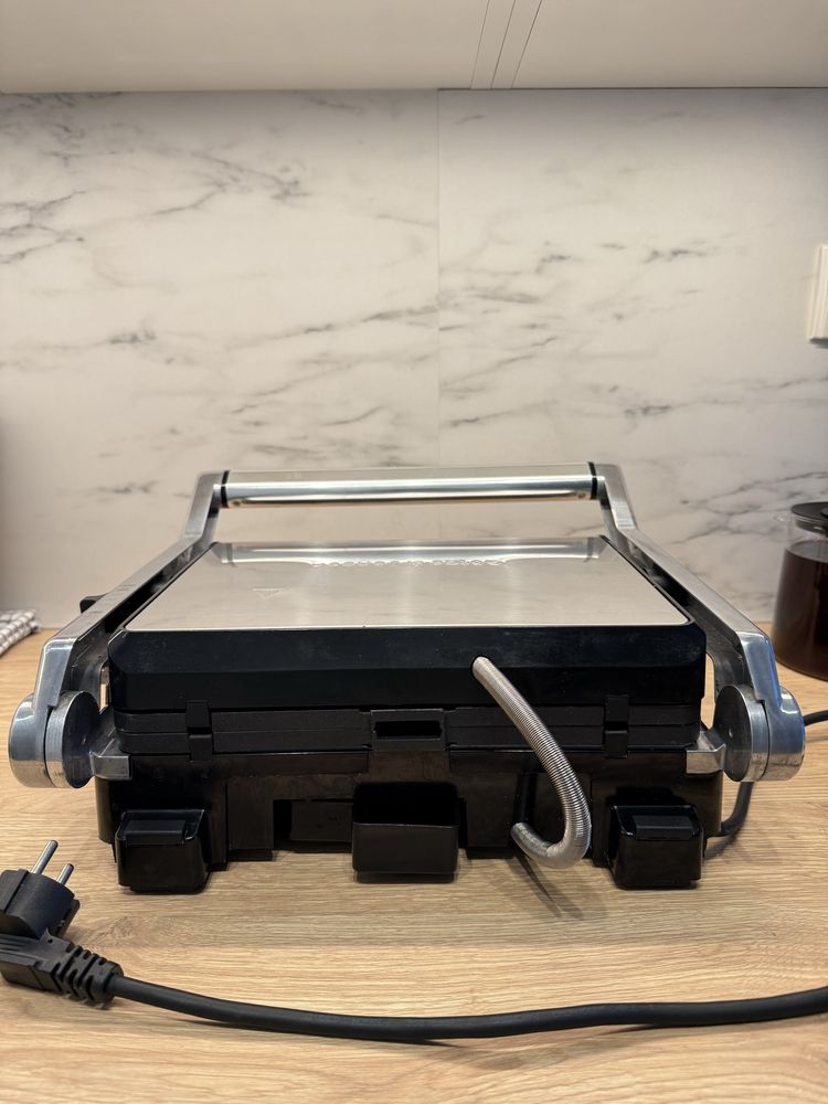 Grill elektryczny GÖTZE & JENSEN GL802X