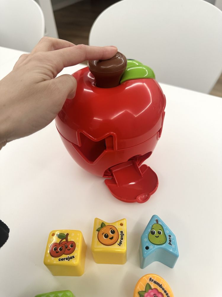 Brinquedo Maçã das Formas VTech