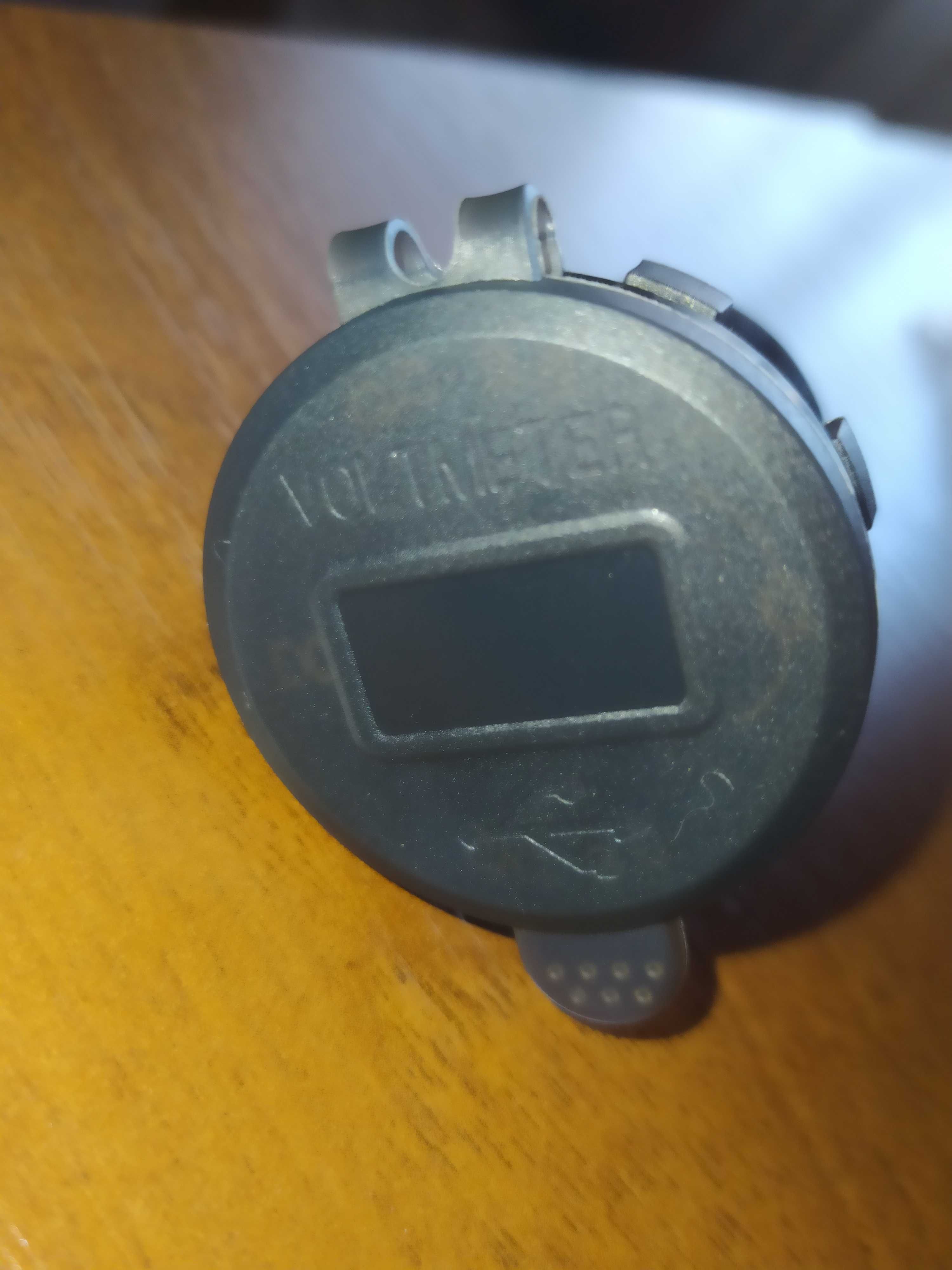 Зарядка в прикурювач Адаптер врізний USB зарядка QC 3.0