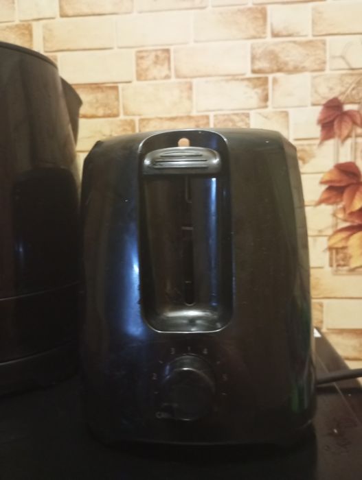 Мікрохвильова піч, чайник, тостер