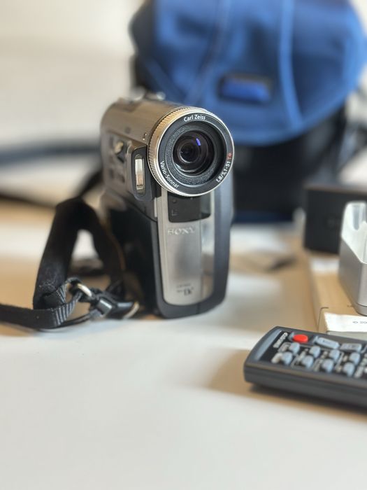 Kamera Mini DV Sony DCR-PC350E PAL , 3 baterie, idealna, analog look