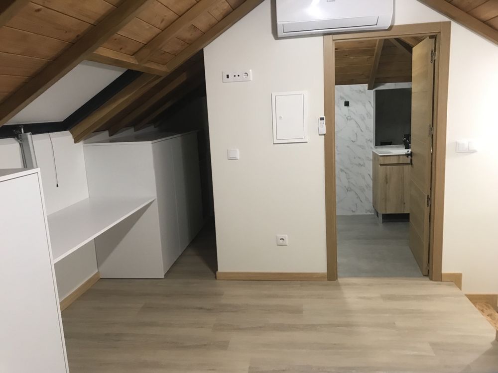 Alugua-se  T1 duplex mobilado porto