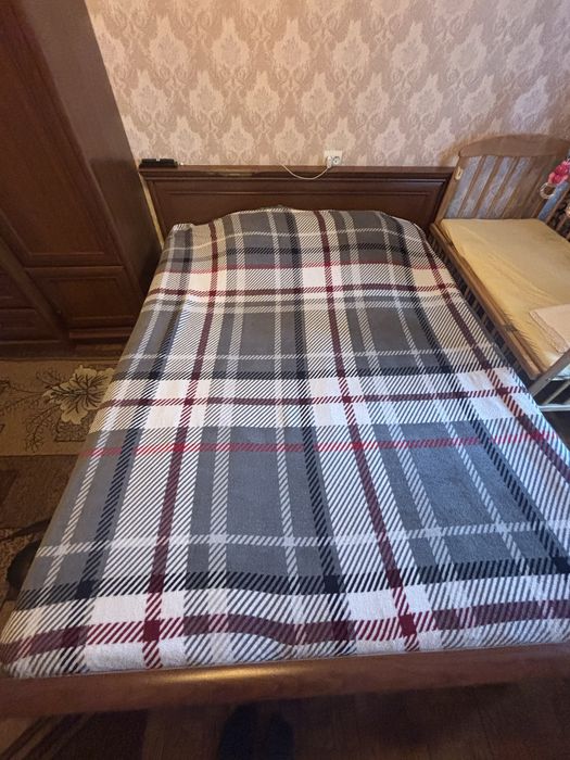 Шафа  Соната Гербер та ліжко