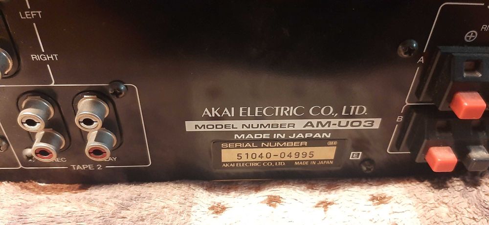 AKAI связка усилитель AM-U03 и тюнер AT-K22