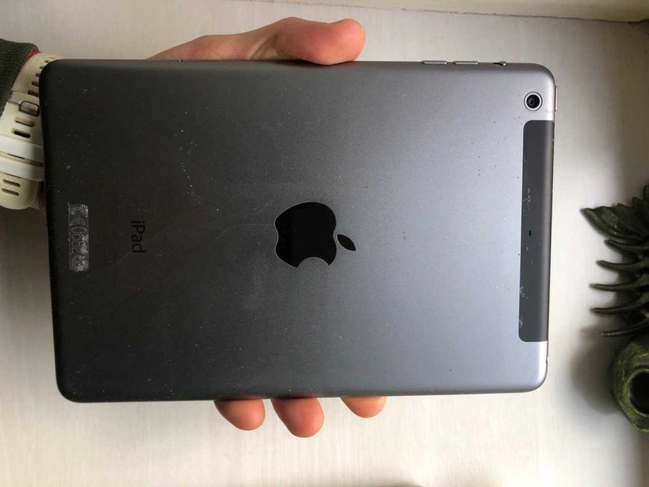 iPad Mini 2 16 GB WiFi в робочому стані