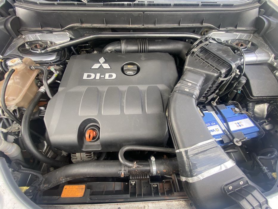 Mitsubishi Outlander 2.0. DI-D Intense 4WD 7-