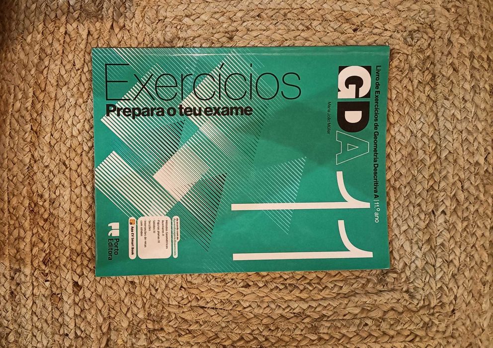 Livro de preparação para exame de Geometria descriptiva A 11 ano
