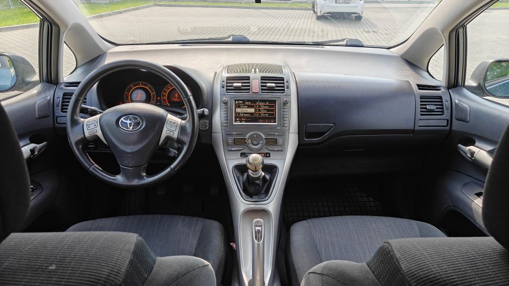 Toyota AURIS 2.0d4d Klima Navi full_elektryka OKAZJA
