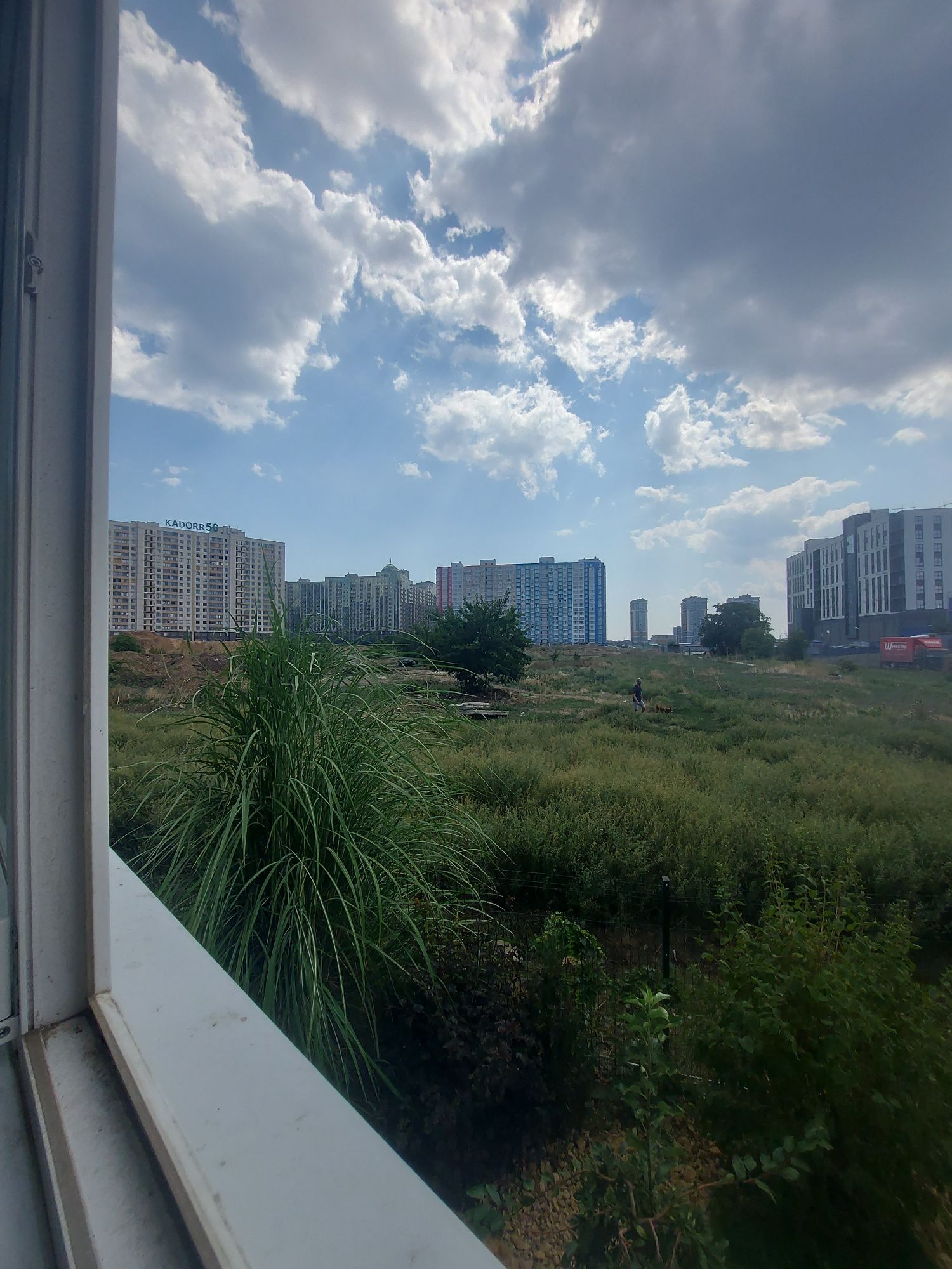 Сдам 1ком ЖК Вильямса/ Неб Сотни/ Эпицентр. 1эт. Лето или долгосрок