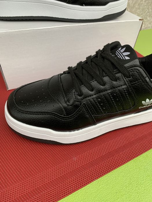 Кросівки  чорні р37.38.39.40.41