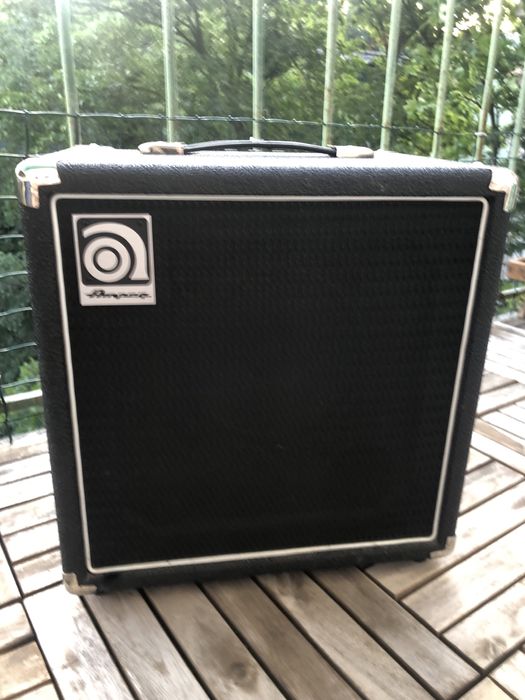 Комбік басовий Ampeg BA - 108