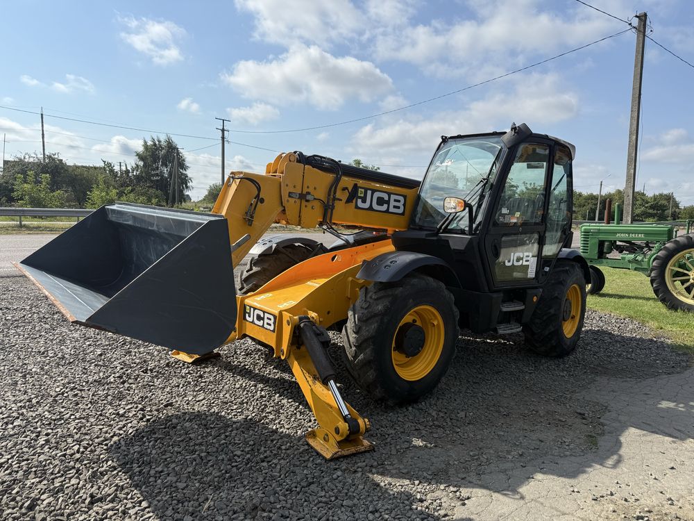 JCB 535-125 2016рік 3300годин